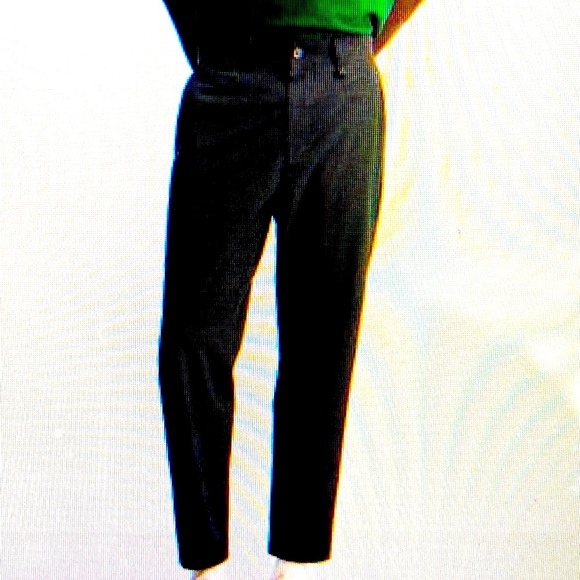 Zara Men's Textured Stretch Pants
Dark Gray Size: Waist 38 Length 32 Zara - Picture 2 of 10